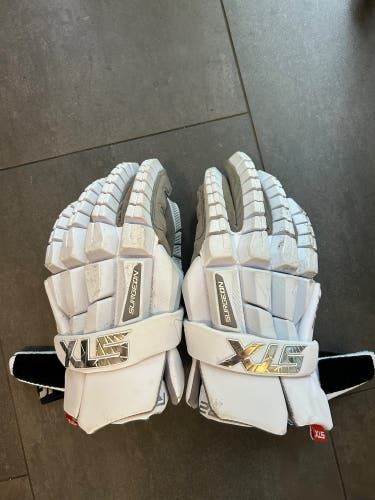 STX Surgeon RZR2 Lacrosse Gloves (Used)