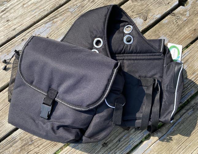 Insulated black nylon, 600D, Western horse gear saddle bags w/multiple pockets