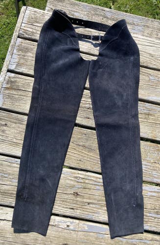 Barnstable Child size 10 Navy split leather work/schooling chaps NWOT