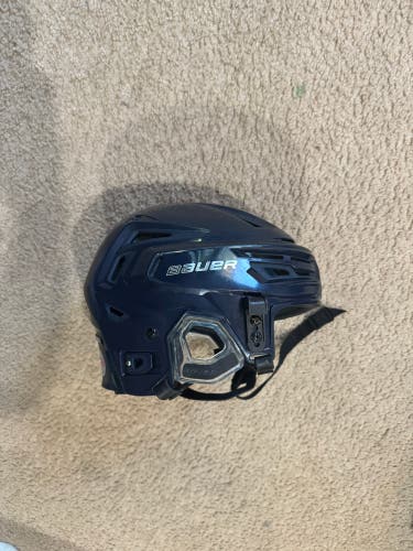 Medium Bauer Re-Akt 150 Helmet (Used)