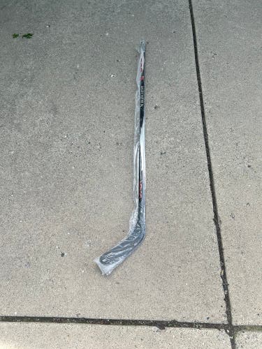 Senior Bauer Vapor Team Right Handed Hockey Stick P28 87 Flex (New)