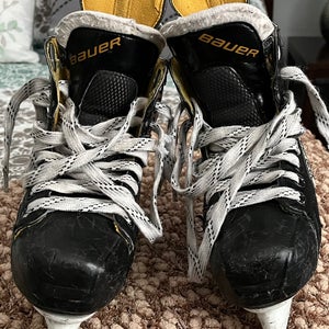 Bauer Supreme Hockey Skates Regular Width Size 3 (Used)