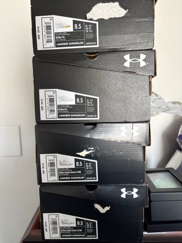 Men's Size M 9.5 (W 10.5) Under Armour Blur (New)