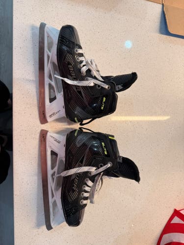 2024 Bauer Elite Goalie Skates ЗEE - Worn 5x - SAM
Profiled - Like New