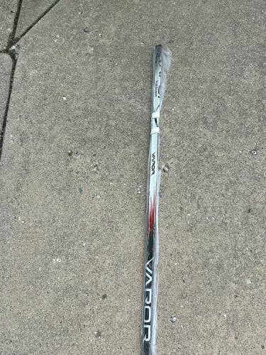 Senior Bauer Vapor Pro Stock Right Handed Hockey Stick P28 77 Flex Pro Stock (New)