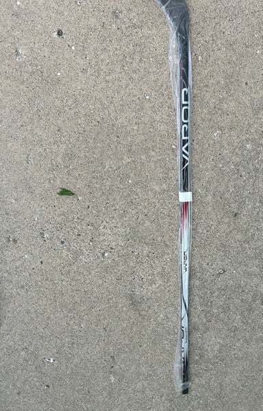 Senior Bauer Vapor Pro Stock Right Handed Hockey Stick P28 87 Flex (New)