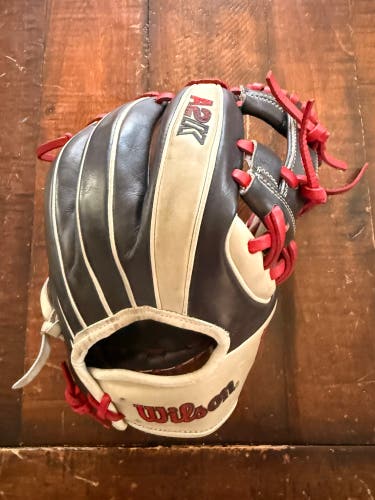 2025 Wilson A2K RH Infield Baseball Glove 11.75" (Used)