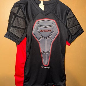 CCM Hockey Senior Men’s Size Large Roller Padded Undershirt Used Pre Owned Gear.