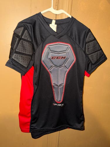 CCM Hockey Senior Men’s Size Large Roller Padded Undershirt Used Pre Owned Gear.