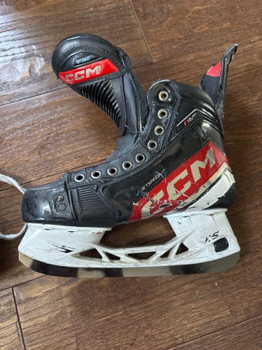 Black 2025 CCM JetSpeed FT6 Pro Hockey Skates Size 4
