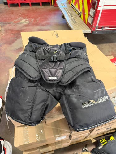Senior Medium Bauer 1S Hockey Goalie Pants (Used)