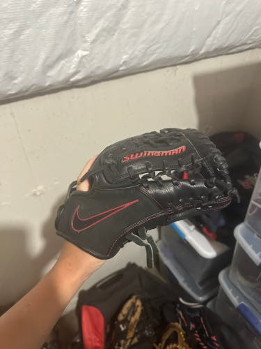2023 Nike Swingman RH Infield Baseball Glove 11.5” (Used)