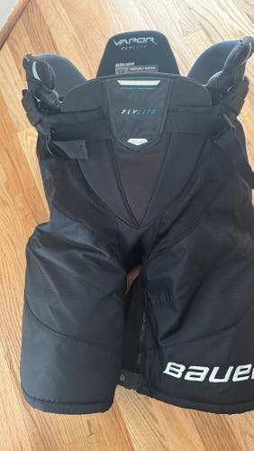 Senior Black Medium Bauer Vapor Flylite Hockey Pants