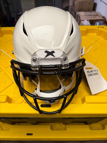 Large Medium Xenith Shadow Helmet (New) Glossy White