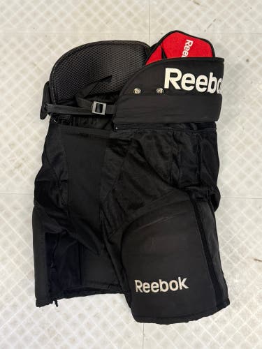 Men's Senior Medium Reebok 18K Hockey Pants (Used)