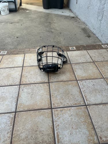 Medium Bauer Profile III Facemask Full Cage (Used)