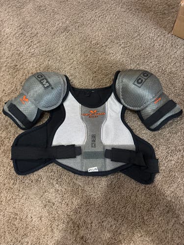 Large Youth CCM Vector Shoulder Pads (Used)