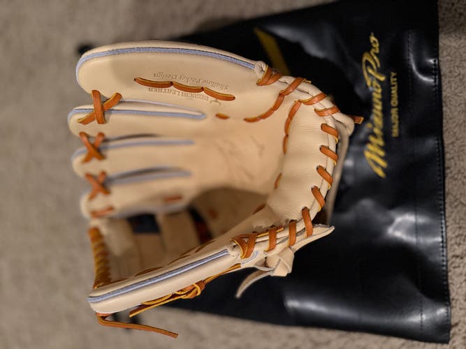 2025 Mizuno RH Infield Baseball Glove 11.5" (New)