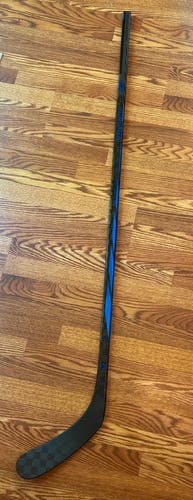 Senior Bauer Proto-R Right Handed Hockey Stick P92 70 Flex Pro Stock (Used)