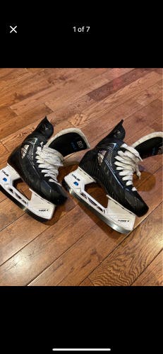 True Pro Custom Hockey Skates Regular Width Pro Stock 7 (New)