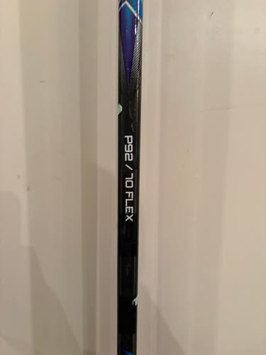 Senior Bauer Vapor Flylite Right Handed Hockey Stick P92 70 Flex (Used)