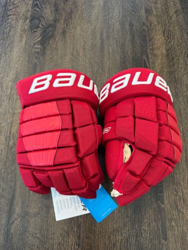 Patrick Kane Pro Stock Detroit Bauer Pro Series Gloves 14" (New)