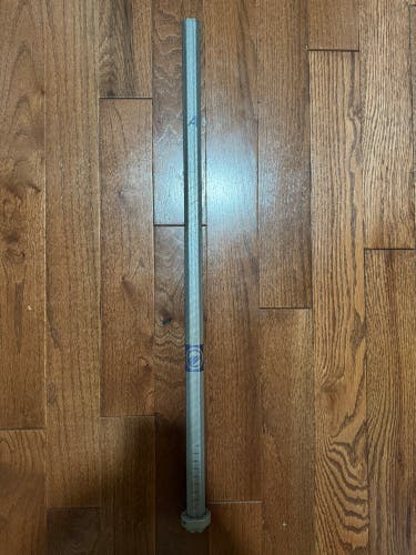 USED MAVERIK A1 LACROSSE SHAFT