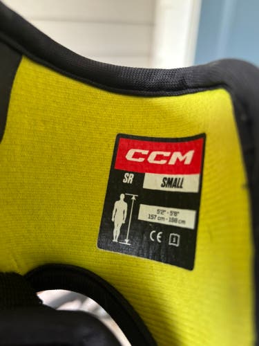 Senior Small CCM Tacks AS 580 Elbow Pads (Used)