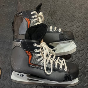 Gray Easton Synergy EQ Hockey Skates Regular Width 11 (Used)