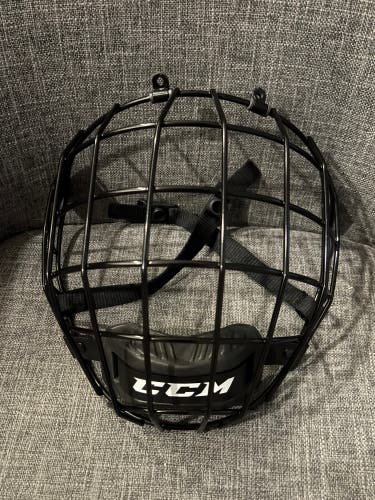CCM FM580 Hockey Face Mask Cage Senior Large Black