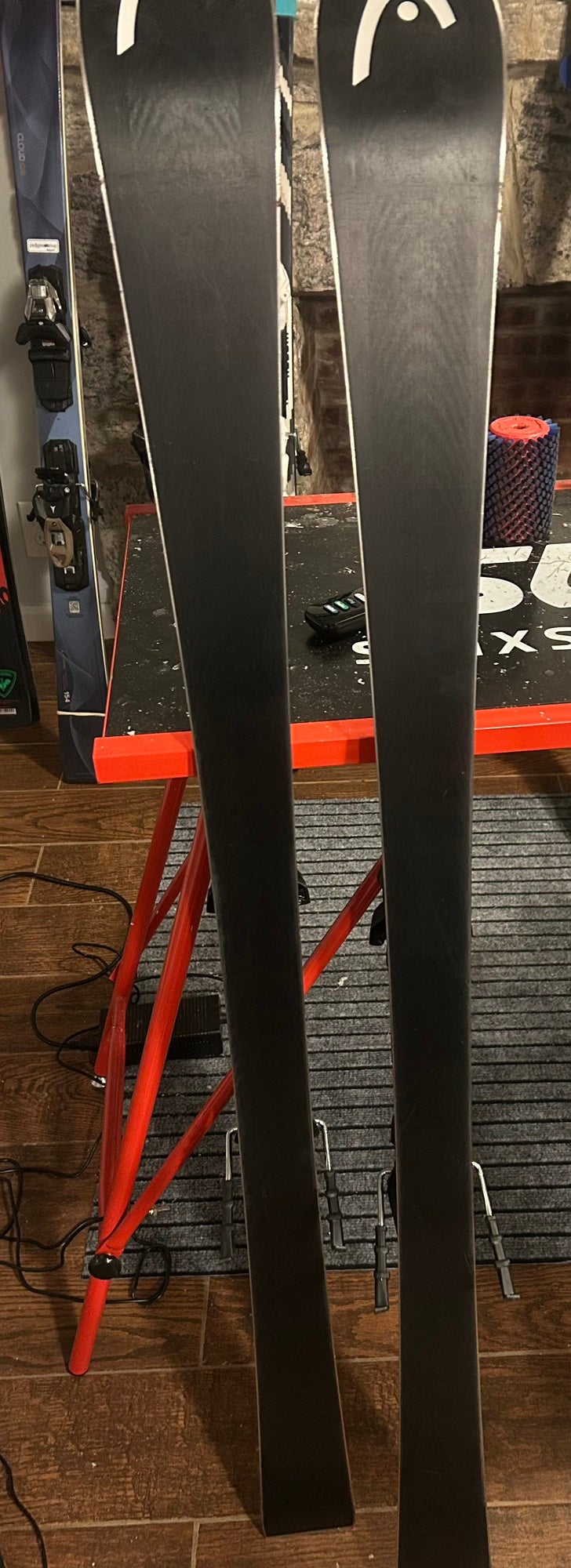 HEAD I.SL RD 138CM Slalom Skis | SidelineSwap | Buy and Sell on