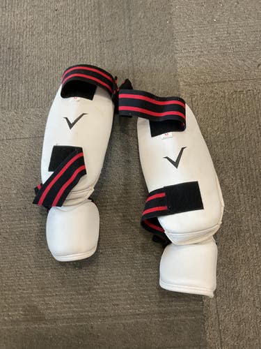 Used Vision Martial Arts Shin Pads White MD 11614-S000235499