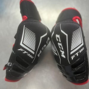 Used CCM FT350 Senior Elbow Pads SM 11497-C000157404