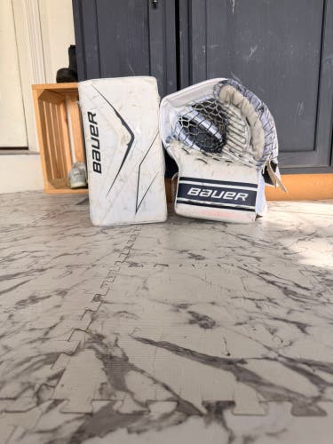 Bauer FlyLite Glove and Blocker
