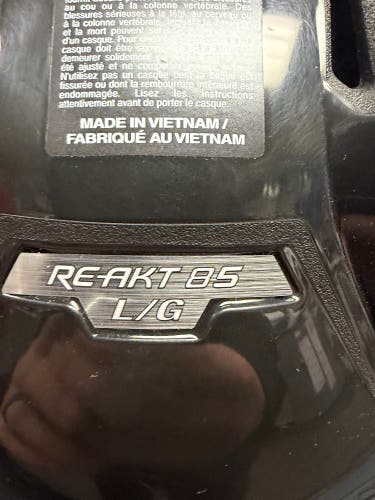 Large Bauer Re-Akt 85 Helmet (New)