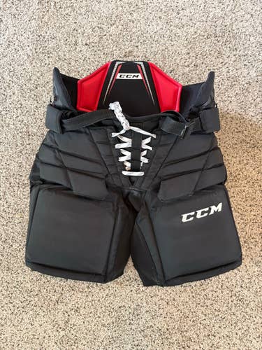 Junior Medium CCM Extreme Flex 1.5 Hockey Goalie Pants (Used)