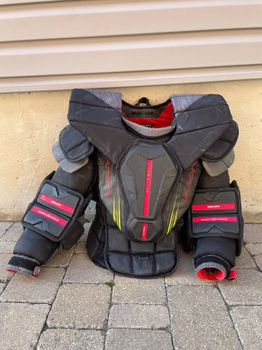 Bauer Vapor Hyperlite 2 Goalie Chest Protector Black