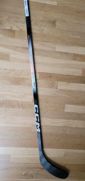 Youth CCM JetSpeed FT8 Pro Right Handed Hockey Stick P29 30 Flex (New)