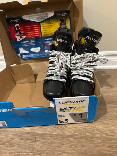 Black/Yellow 2020 Bauer Supreme Ultrasonic Hockey Skates Regular Width Size 5.5 (New)