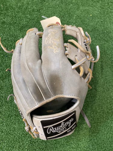Silver Rawlings Heart of the Hide RH Baseball Glove 11.5" (Used)