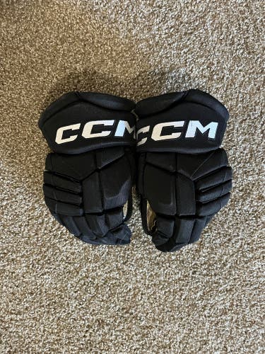 CCM HGJSCHL Gloves 14" Pro Stock (Used)