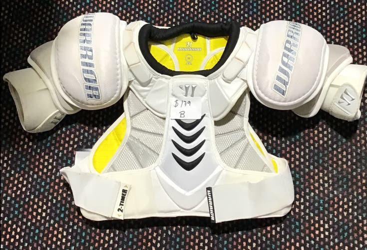 Medium Senior Warrior Pro Stock Shoulder Pads (New)