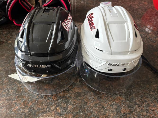 Medium Bauer Re-Akt 150 Helmet (Used)