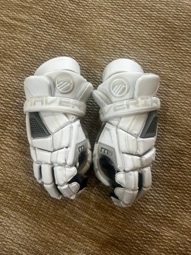 Maverik M5 Lacrosse Gloves excellent condition