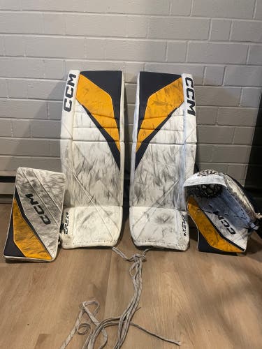 35" 2024 CCM EFlex 6 Regular Goalie Full Set Pro Stock (Used)
