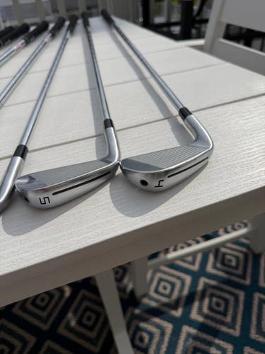 Men's 2025 TaylorMade P790 Right Handed Iron Set Regular Flex (8 Clubs)