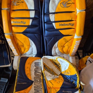 34" Vaughn Velocity 7000 Goalie Full Set (Used)