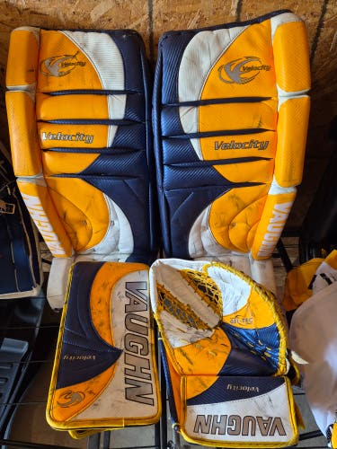 34" Vaughn Velocity 7000 Goalie Full Set (Used)