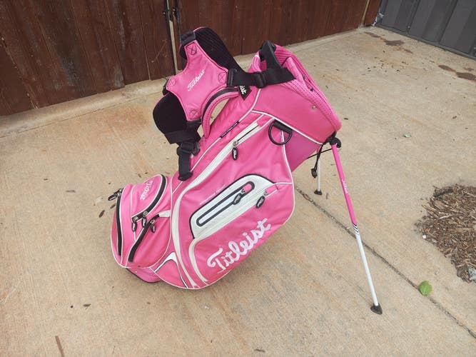 Titleist 4 Divider Dual Strap Golf Stand Bag Pink/White/Black w Raincover