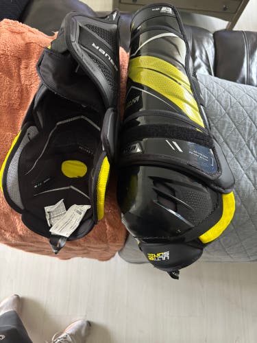 Senior Bauer Supreme Ultrasonic 15" Shin Pads (New)